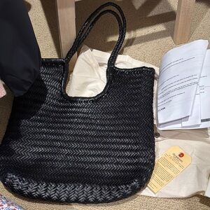 Diagonal triple jump woven leather basket